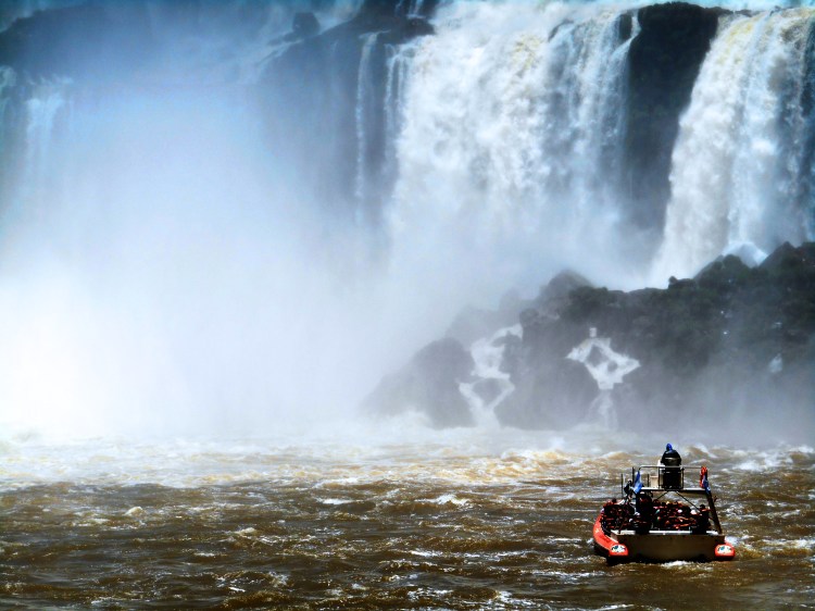 argentinaiguazuboat